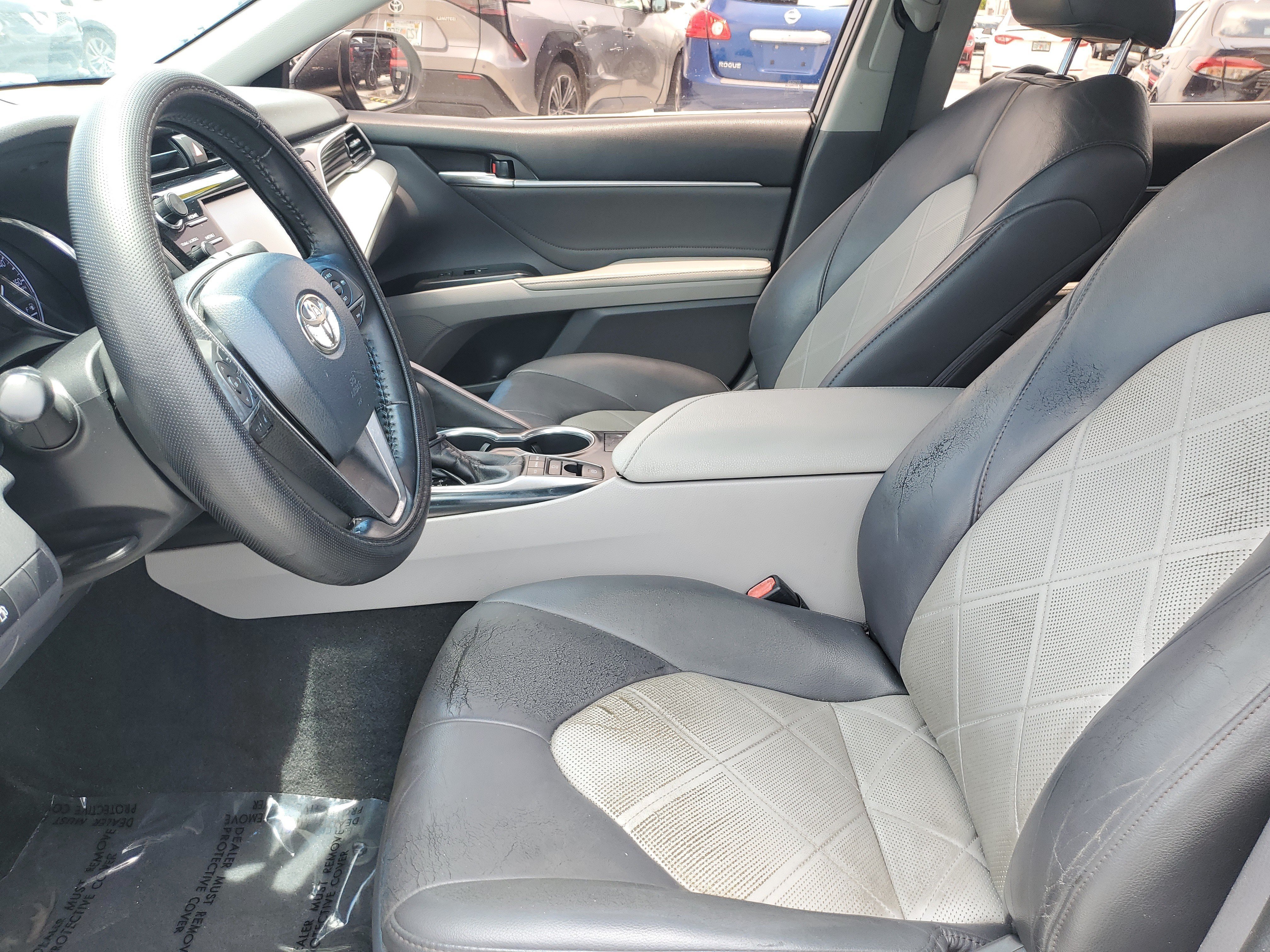 Used 2018 Midnight Black Metallic Toyota XLE image 18
