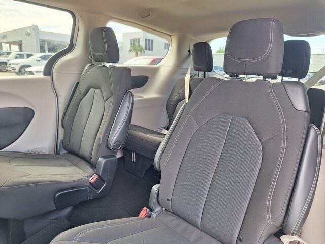 Used 2023 Bright White Clearcoat Chrysler LX image 26