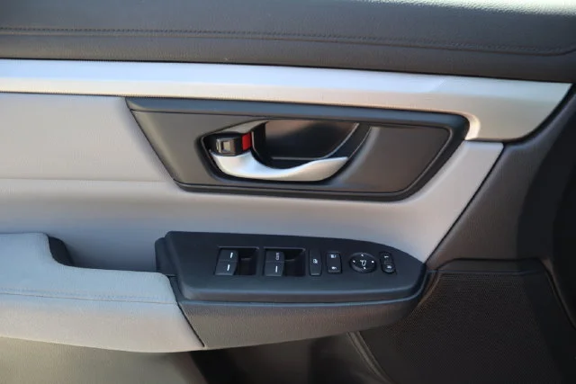 Used 2020 Lunar Silver Metallic Honda LX image 11