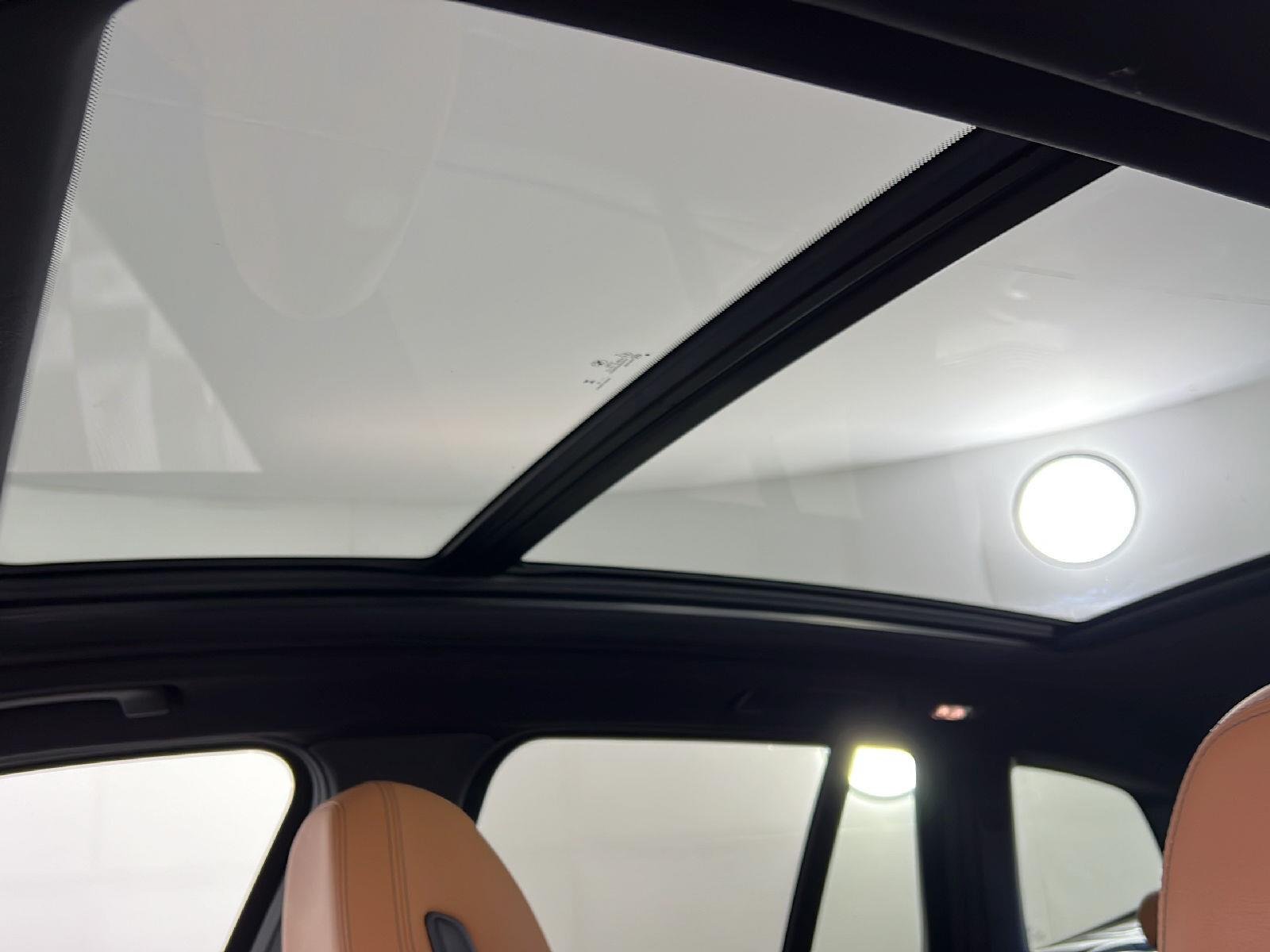 Used 2023 Alpine White BMW xDrive30i image 31