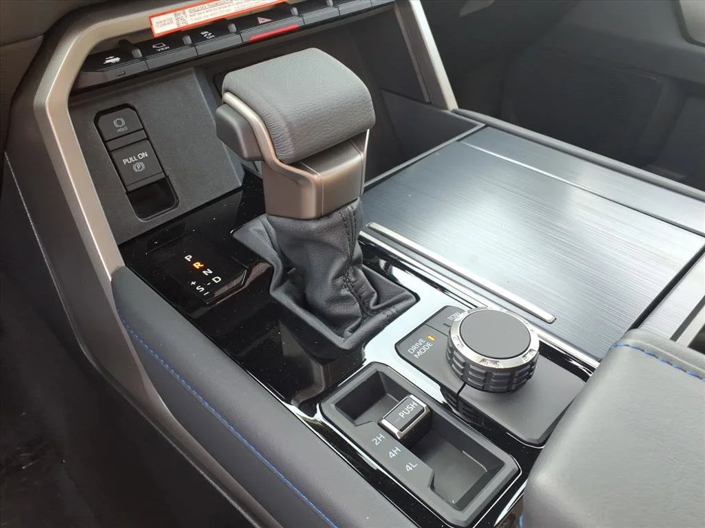 2026 Toyota Tundra Platinum - Photo 9