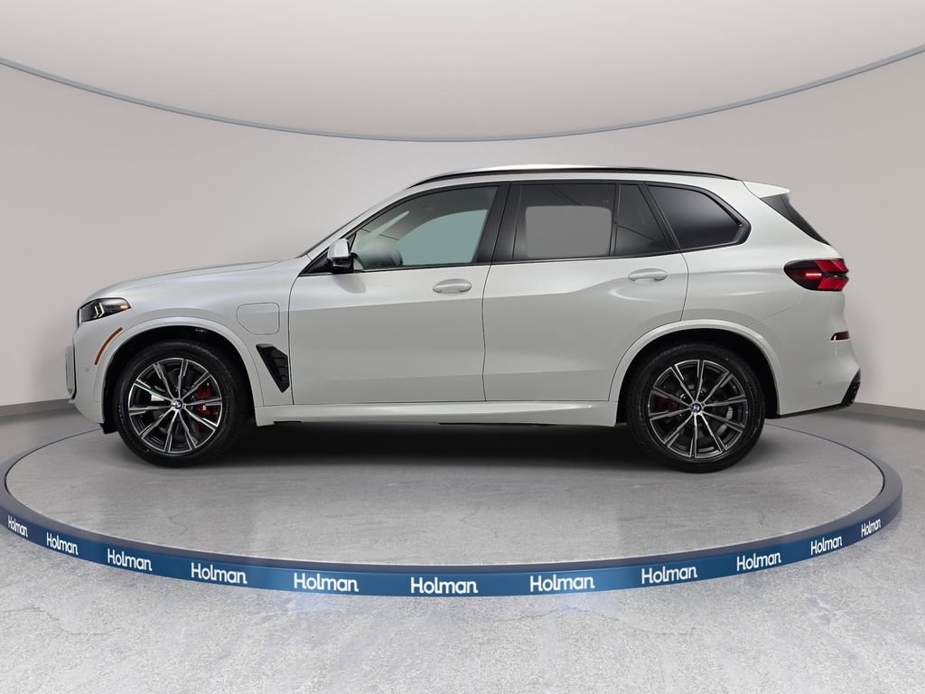 New 2026 Mineral White Metallic BMW xDrive50e image 8