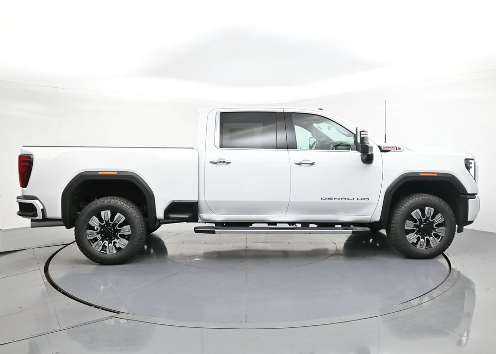 2026 GMC Sierra 3500HD Denali - Photo 8