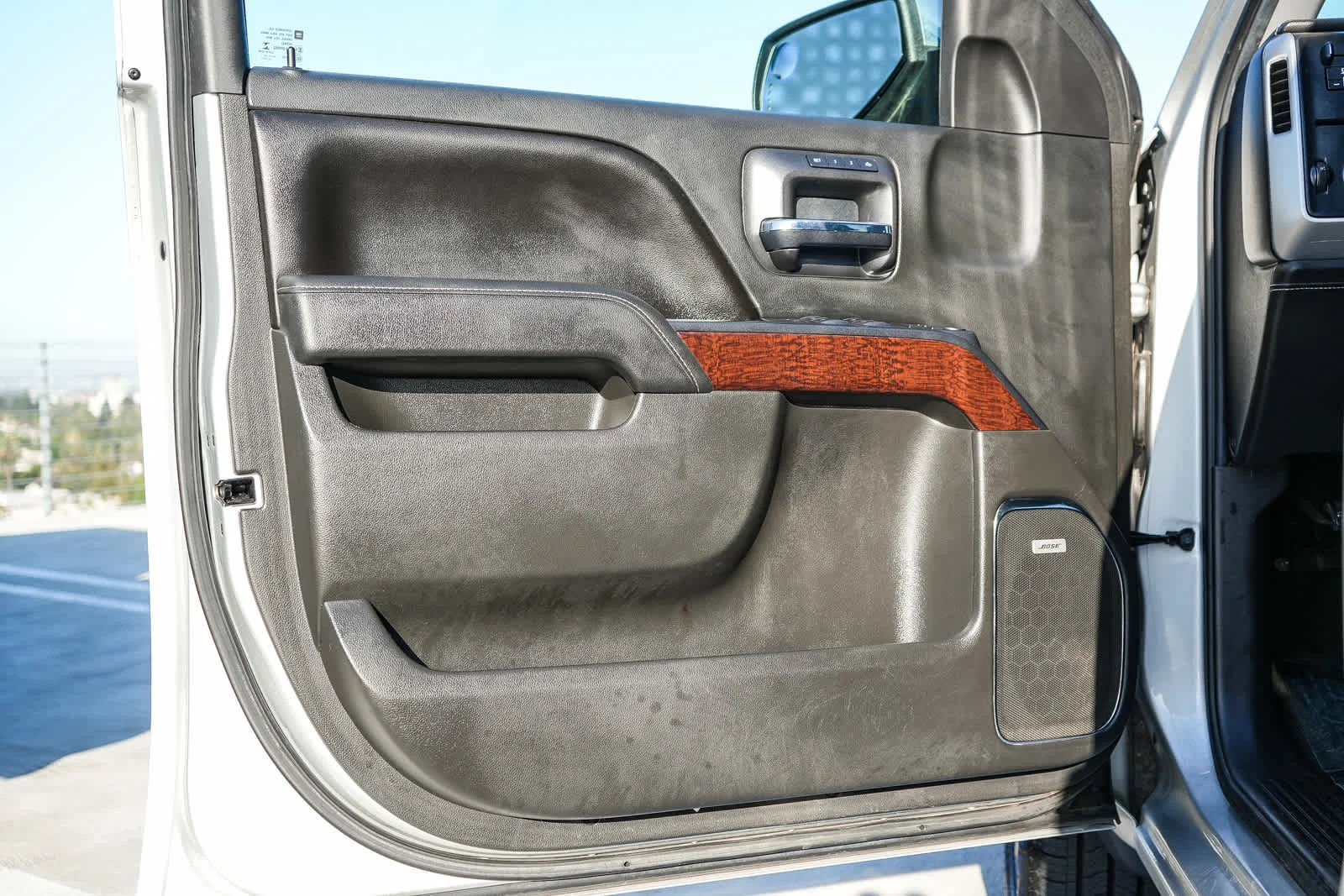 Used 2016 Quicksilver Metallic GMC SLT image 22