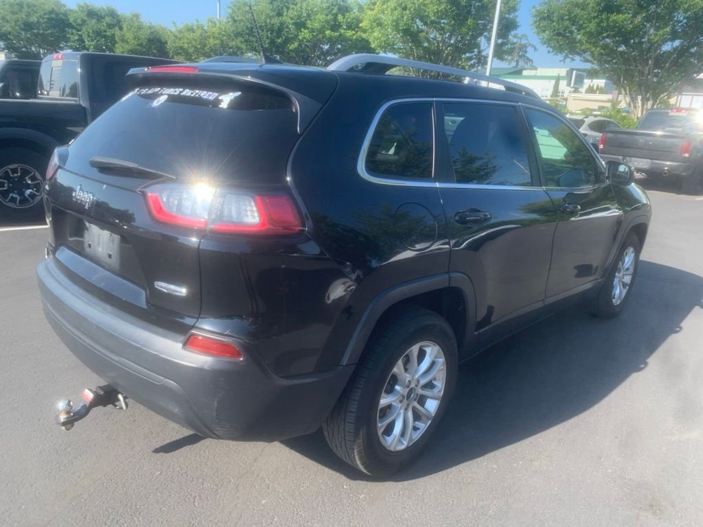Used 2019 Diamond Black Crystal Pearlcoat Jeep Latitude image 4