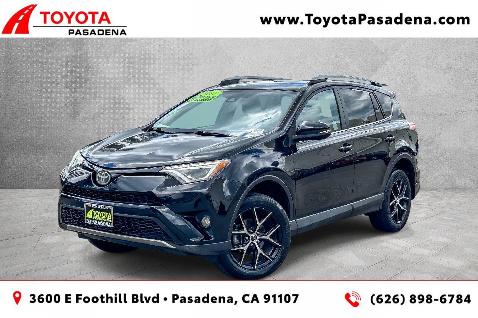 2017 Toyota RAV4 SE's photo