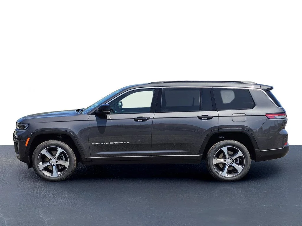 New 2026 Baltic Gray Metallic Clear-Coat Exterior Paint Jeep Limited image 14