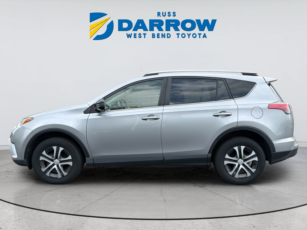 Used 2018 Silver Toyota LE image 2