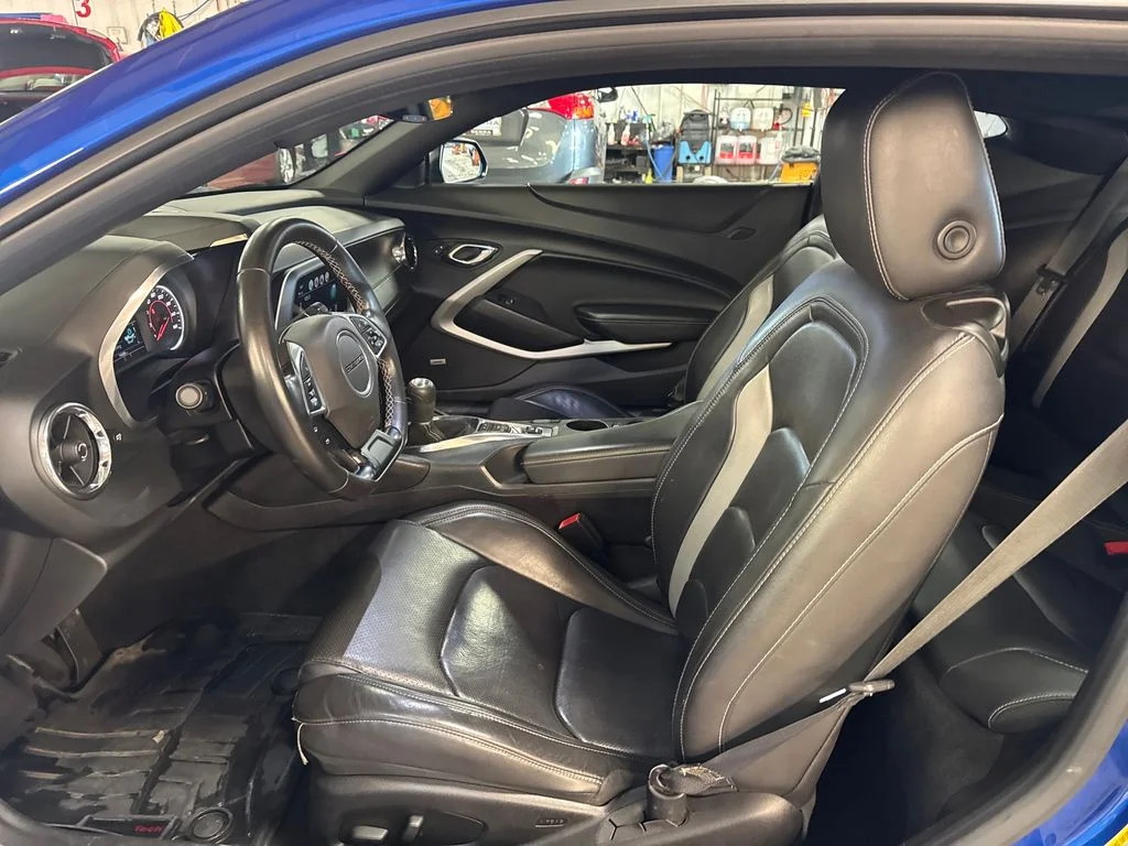 Used 2018 Blue Chevrolet 2LT image 14