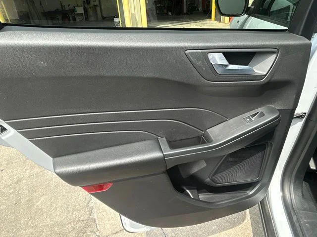 Used 2025 Silver Ford ST-Line Select image 15