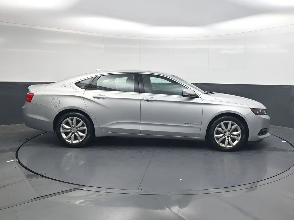 Used 2020 Silver Chevrolet LT image 3