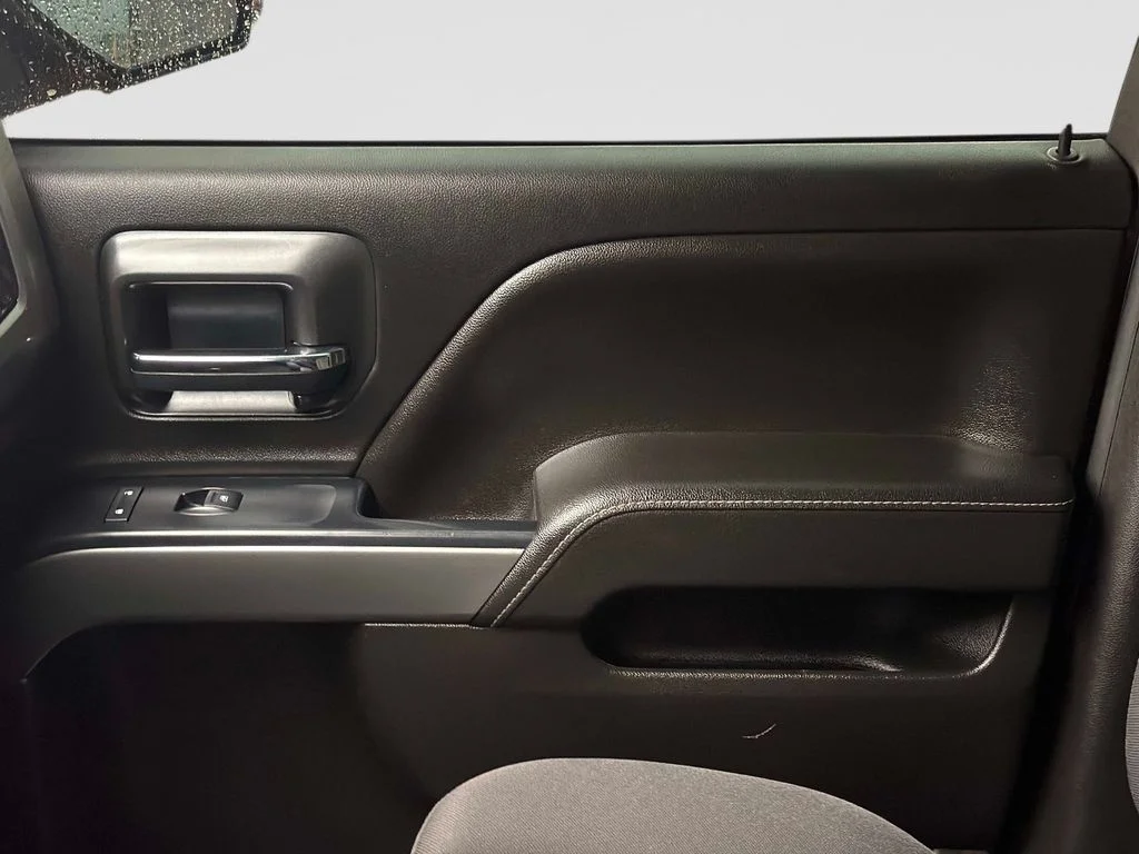 Used 2018 Black Chevrolet LT image 23