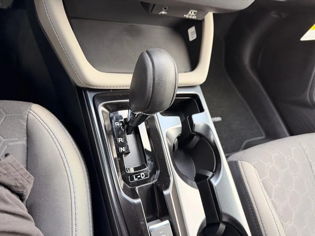 Used 2026 White Subaru Base image 19