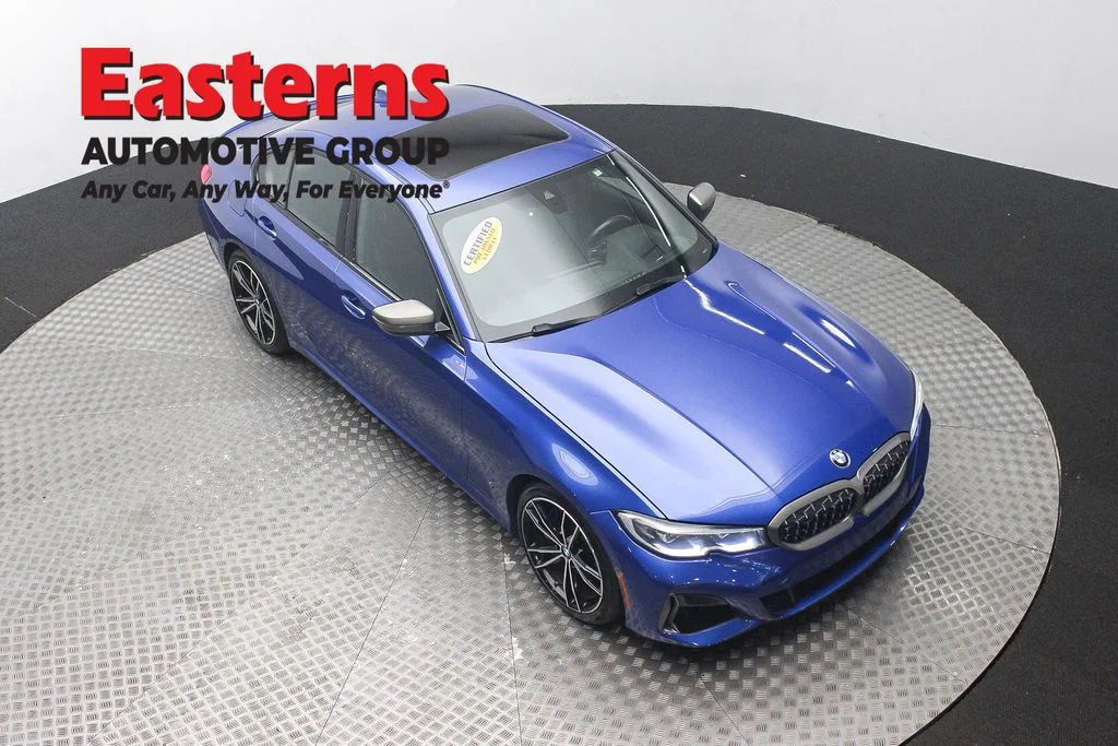 Used 2022 Blue BMW M340i xDrive image 3