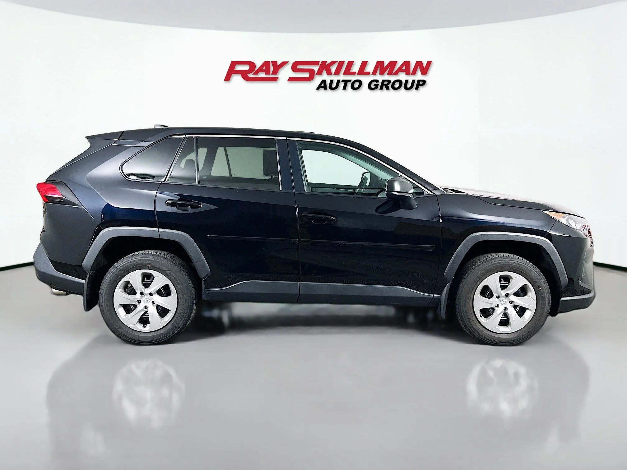 Used 2022 Black Toyota LE image 8
