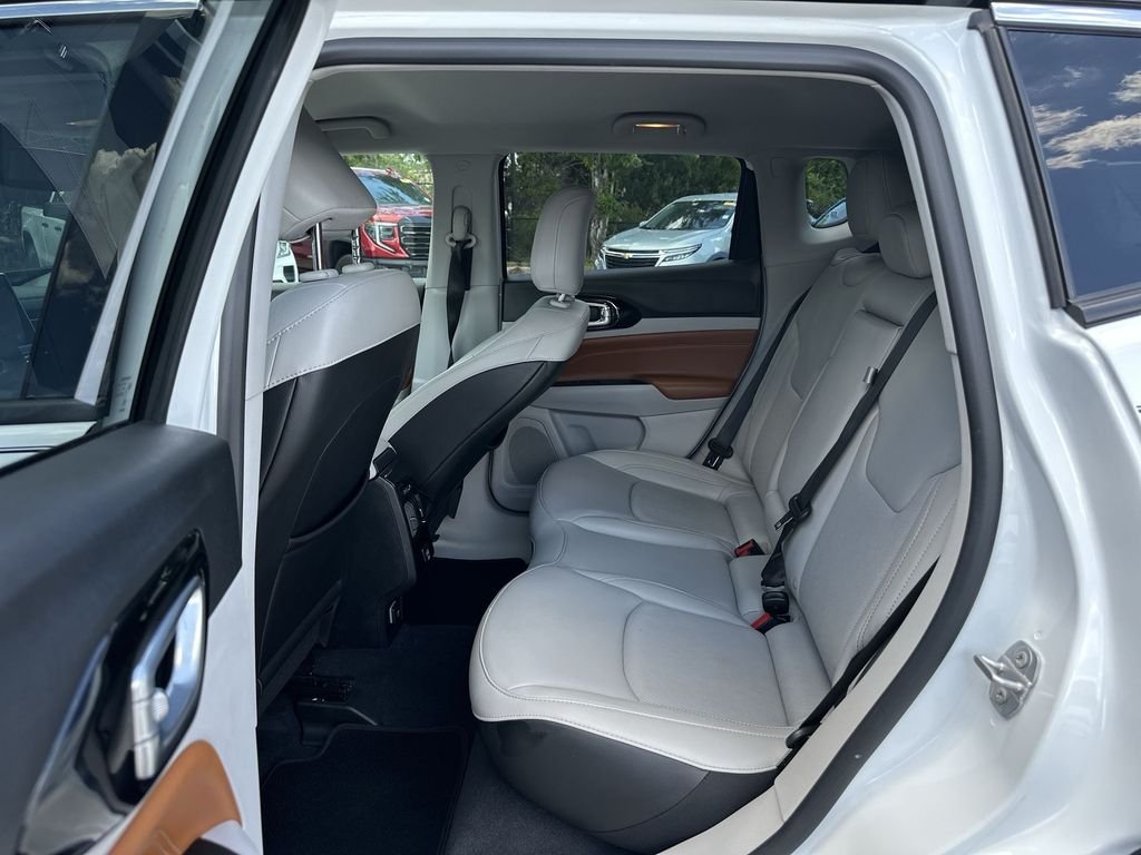 Used 2022 White Jeep Limited image 23
