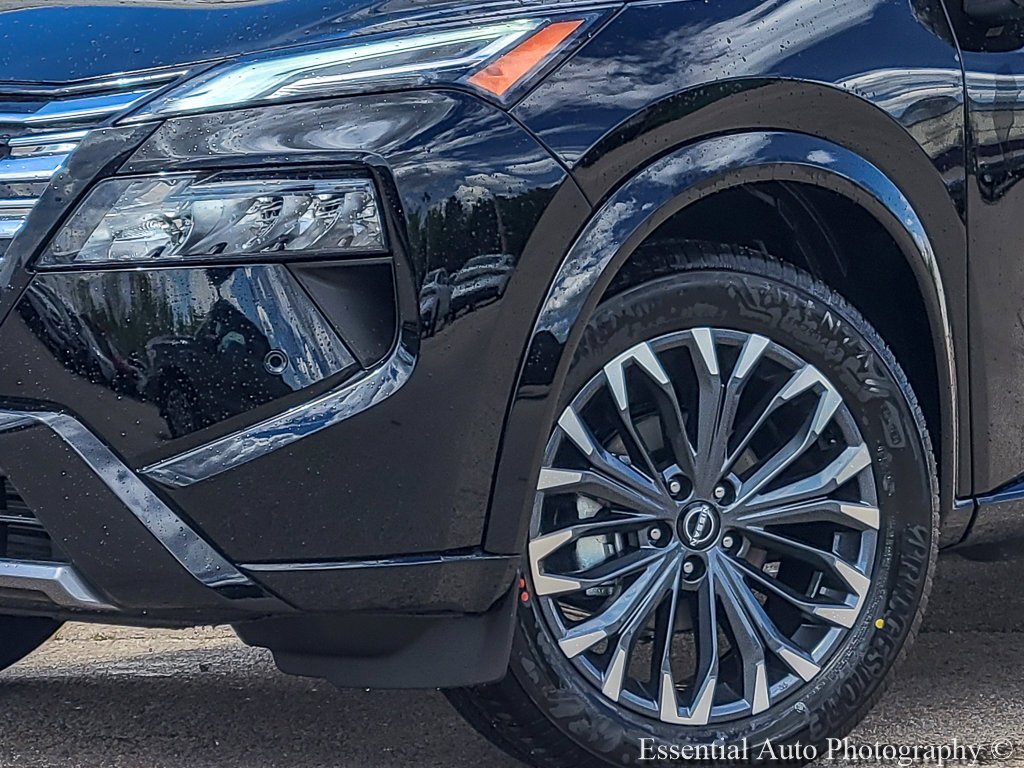New 2026 Super Black Nissan Platinum image 3