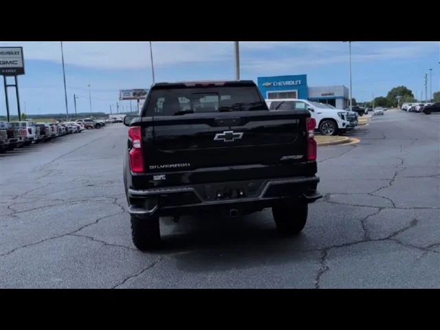 New 2026 Black Chevrolet ZR2 image 31