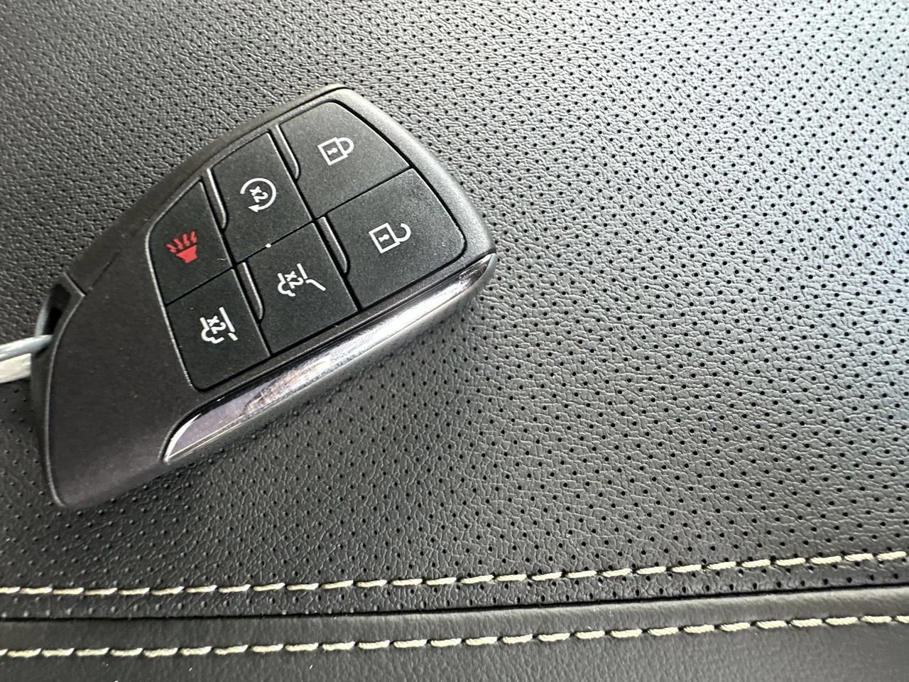 2026 GMC Yukon XL Elevation - Photo 28