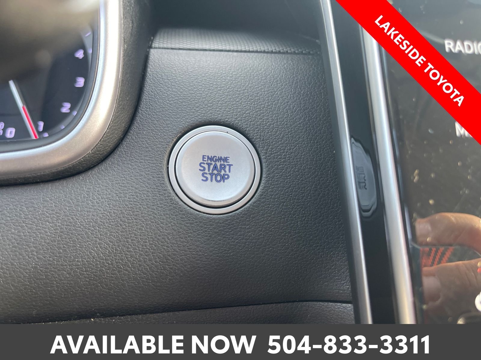 Used 2024 Silver Hyundai SEL image 34