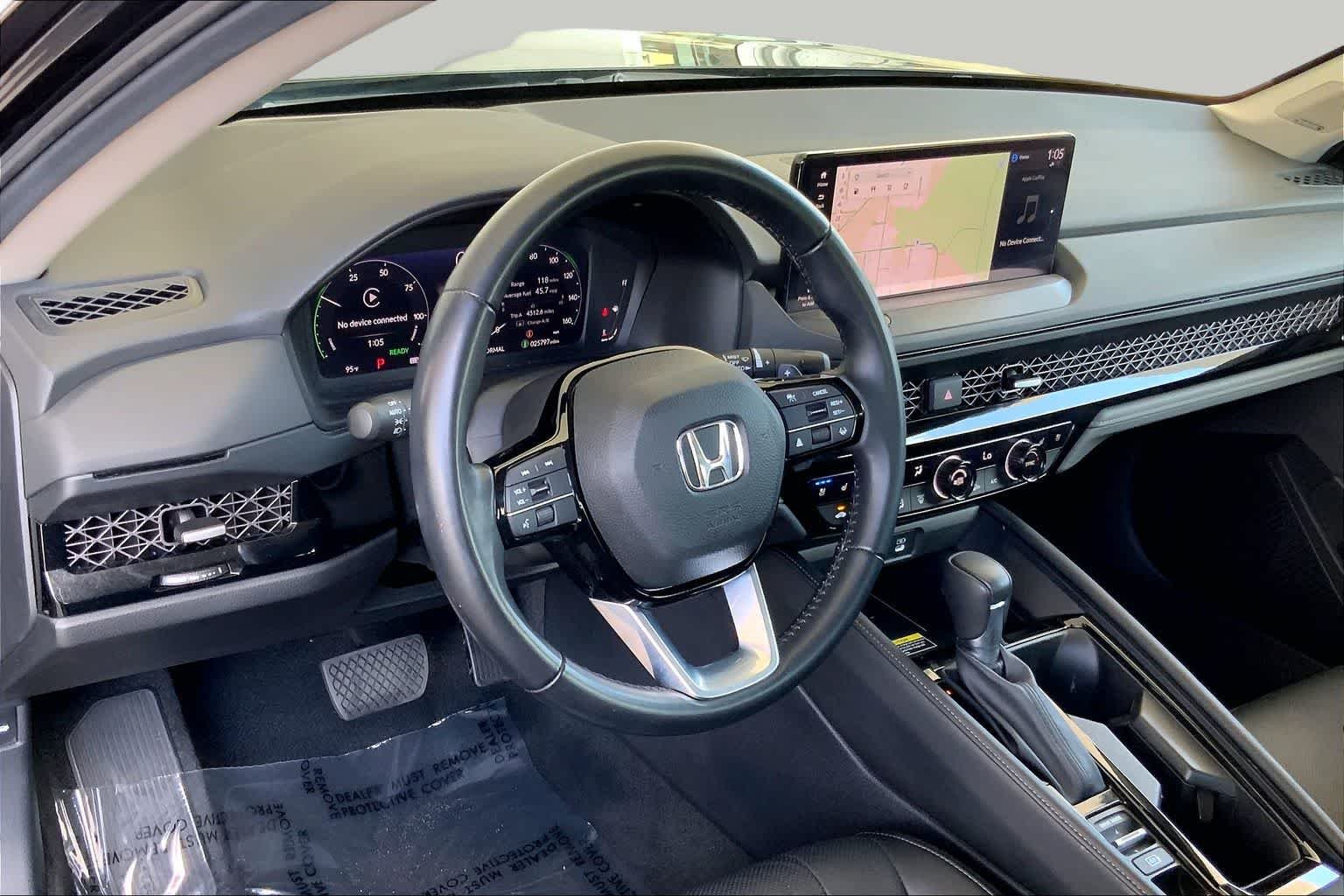 Used 2024 Crystal Black Pearl Honda Touring image 18