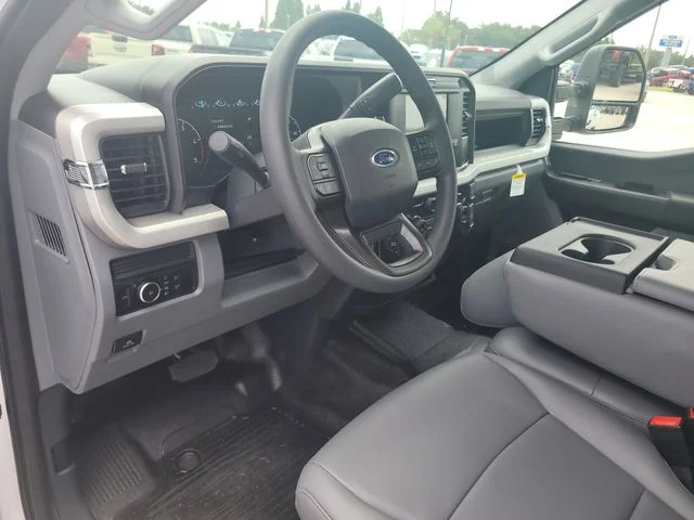 New 2026 Oxford White Ford XL image 19