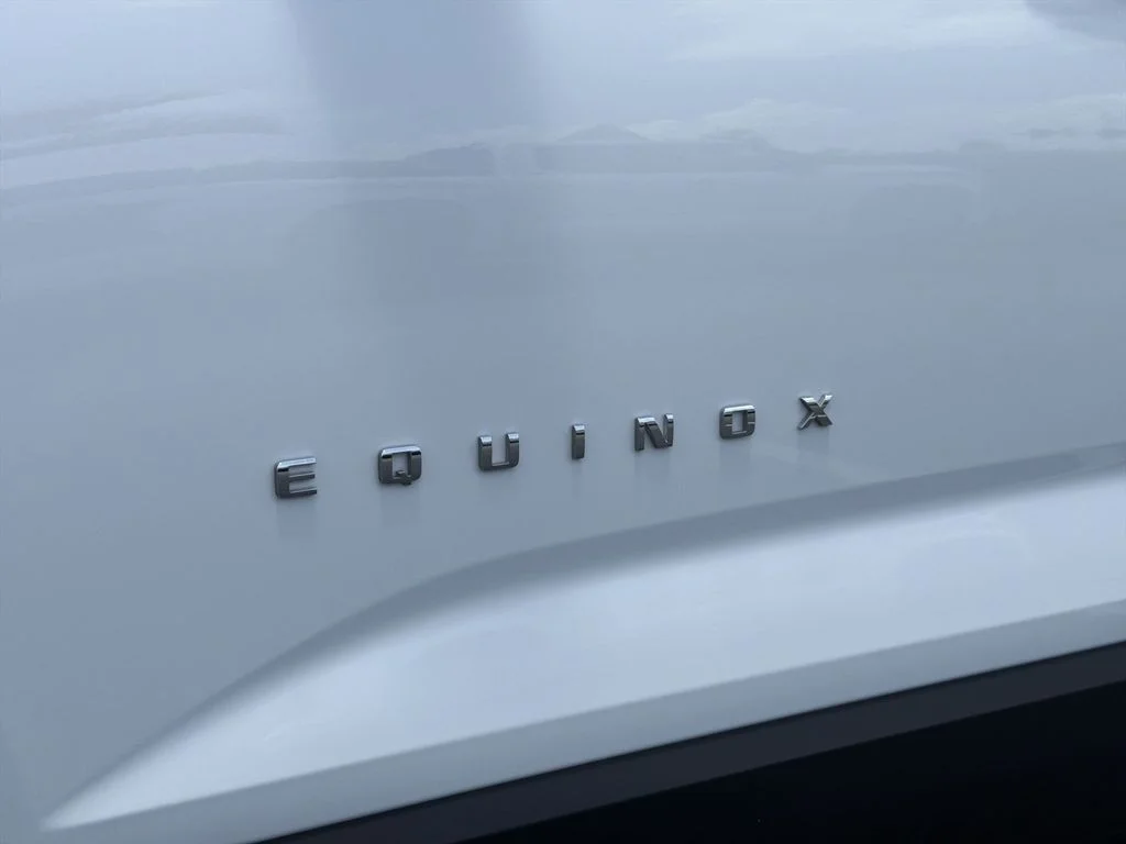 Used 2025 White Chevrolet LT image 39