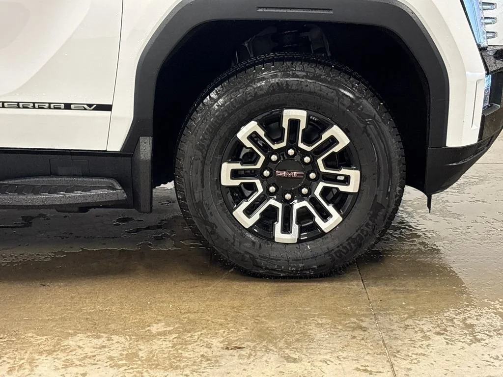 2026 GMC Sierra EV Elevation - Photo 20