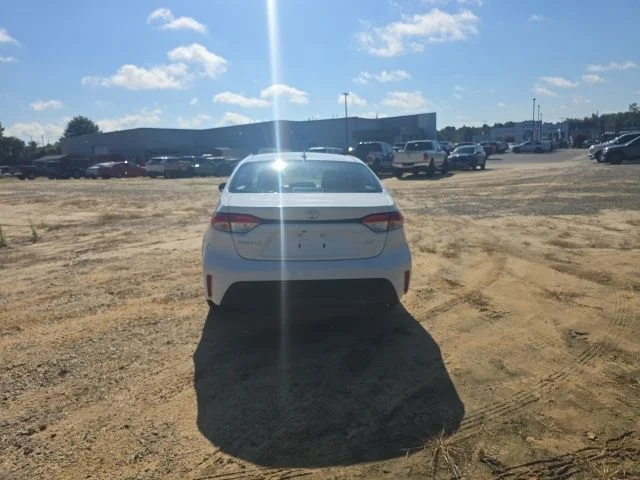 Used 2025 White Toyota LE image 7