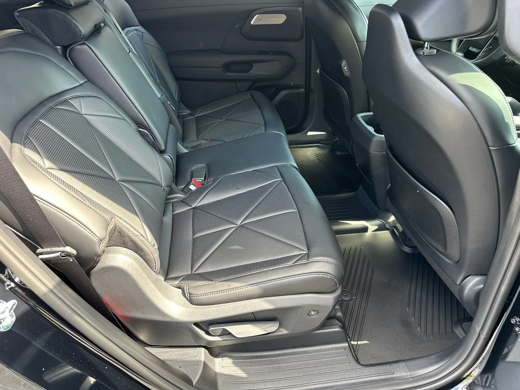 New 2027 Black Kia EX image 15