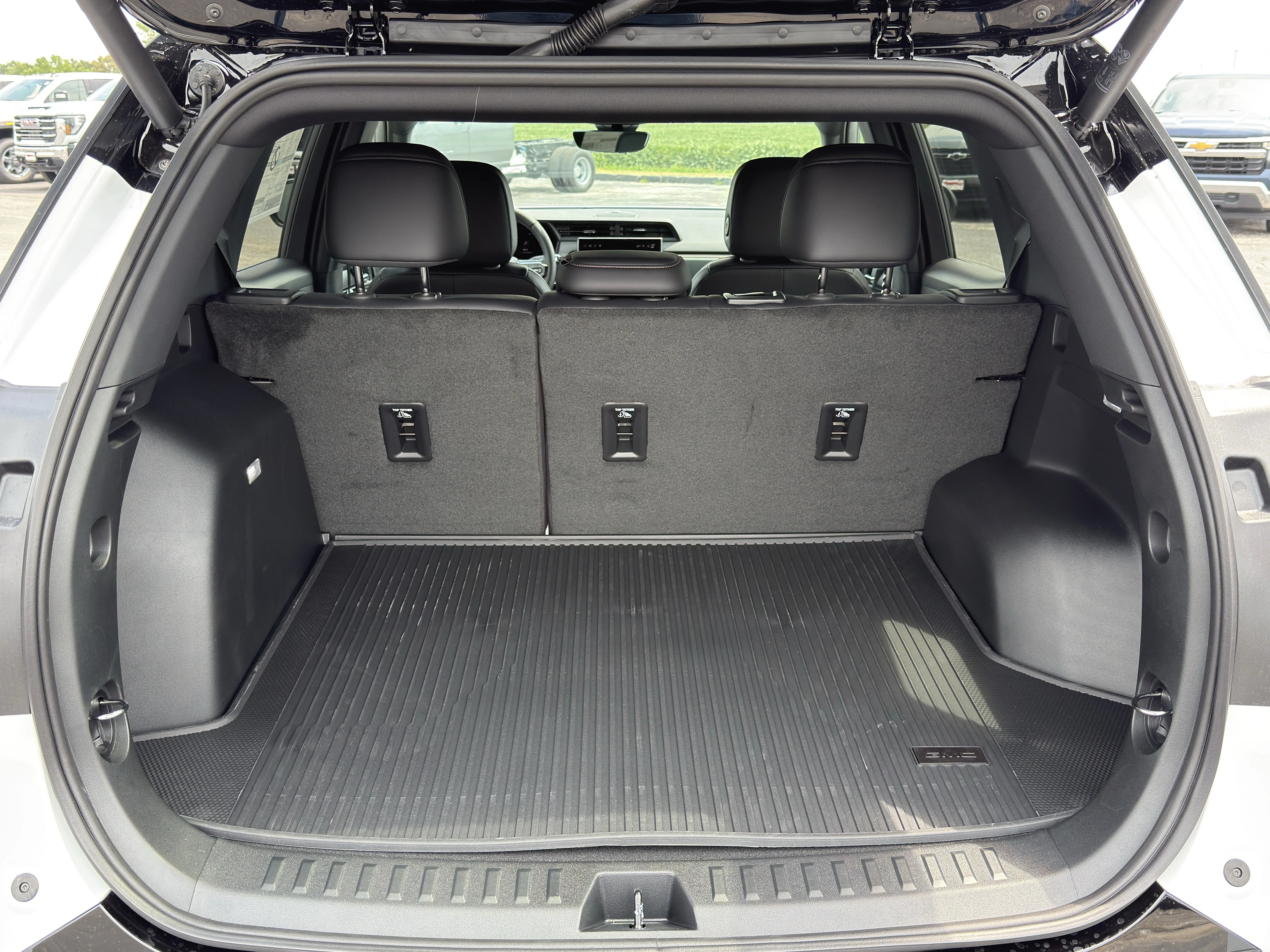2027 GMC Terrain AT4 - Photo 11