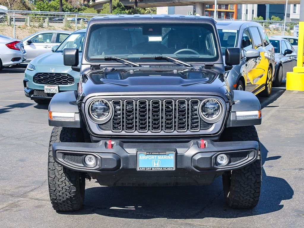 Used 2025 Crystal Metallic Jeep Rubicon image 31