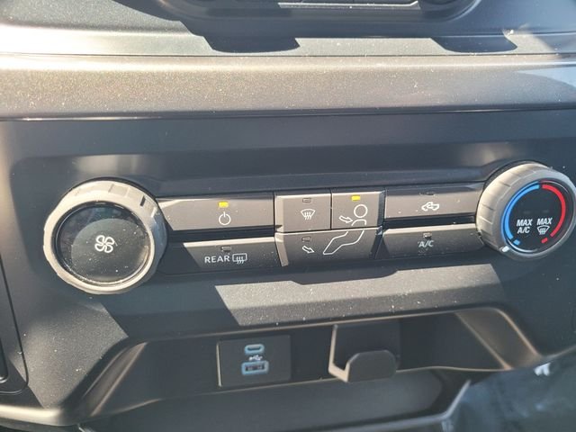 Used 2022 Red Ford XL image 24