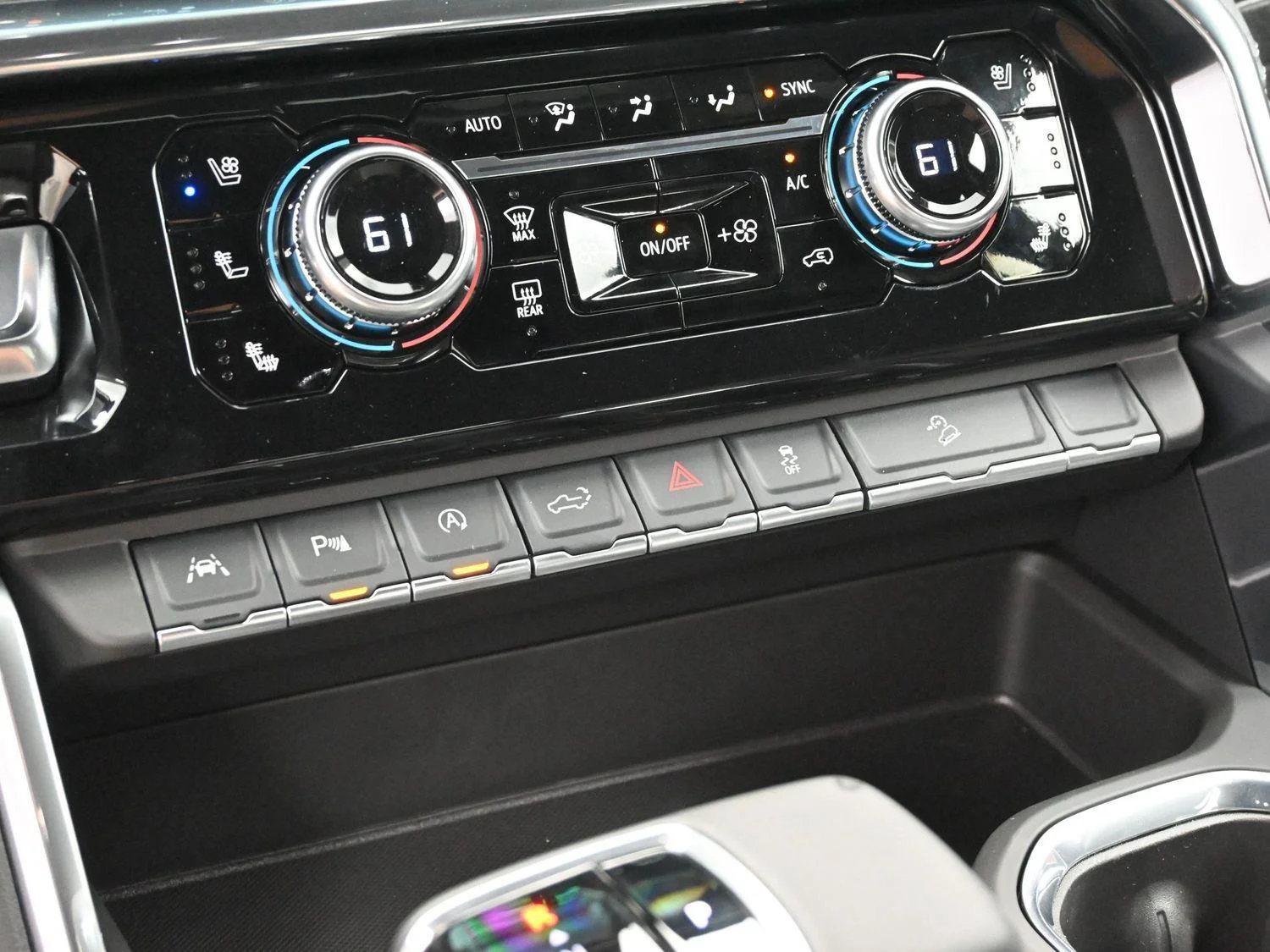Used 2025 Onyx Black GMC Denali image 25