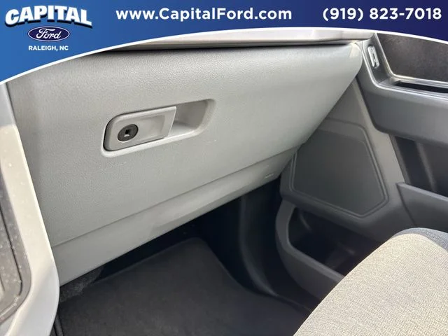 Used 2024 Gray Ford XLT image 27