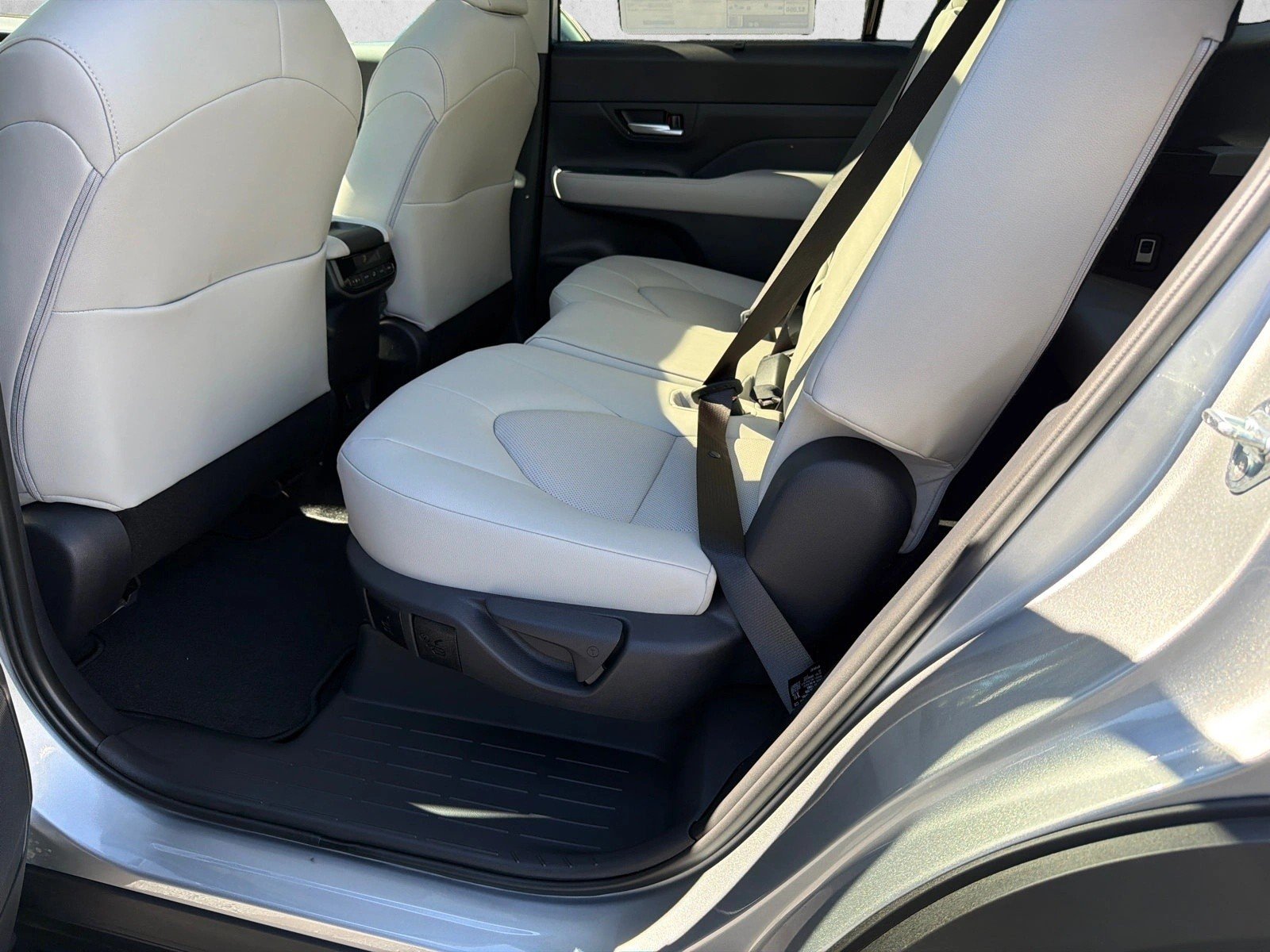 New 2026 Celestial Silver Metallic Toyota XLE image 21