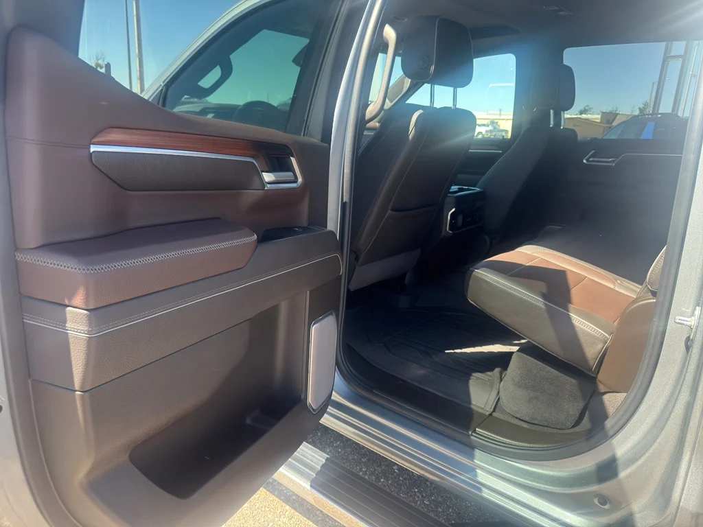 Used 2025 Sterling Metallic GMC Denali image 13