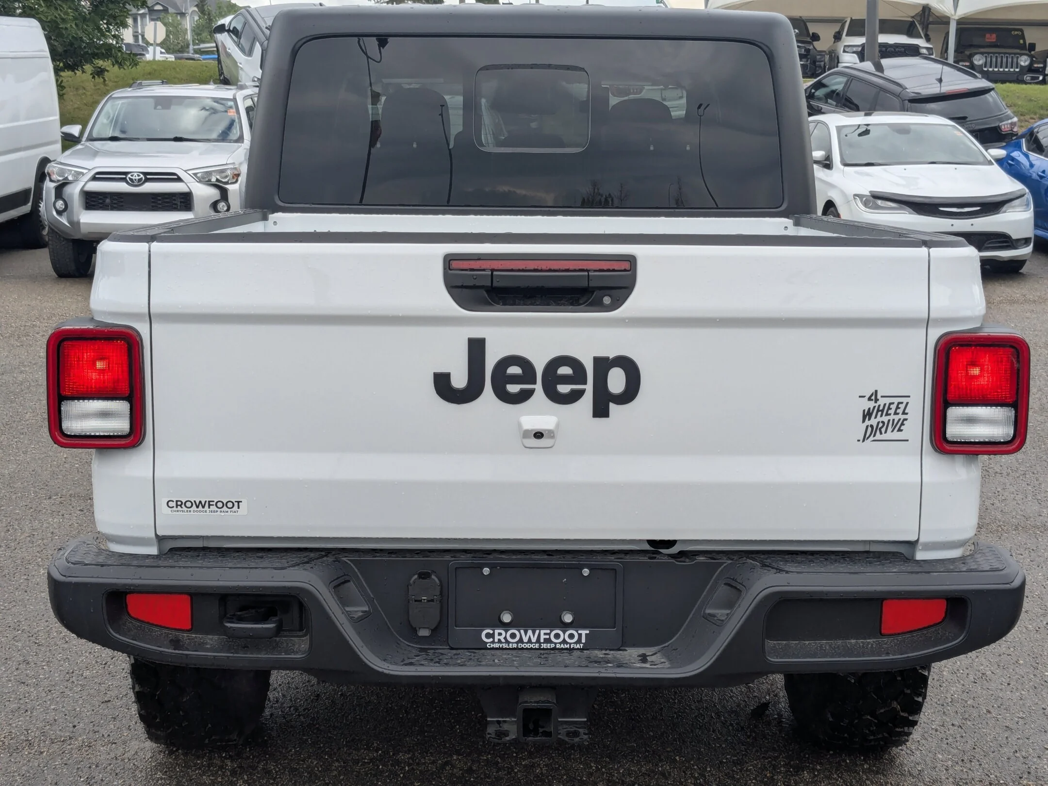 New 2026 White Jeep Willys - - 4x4 - E- Locker Rear Axle - Blk 3-Pc Freedom Top - Heated Seats - Willys Susp & More! image 7