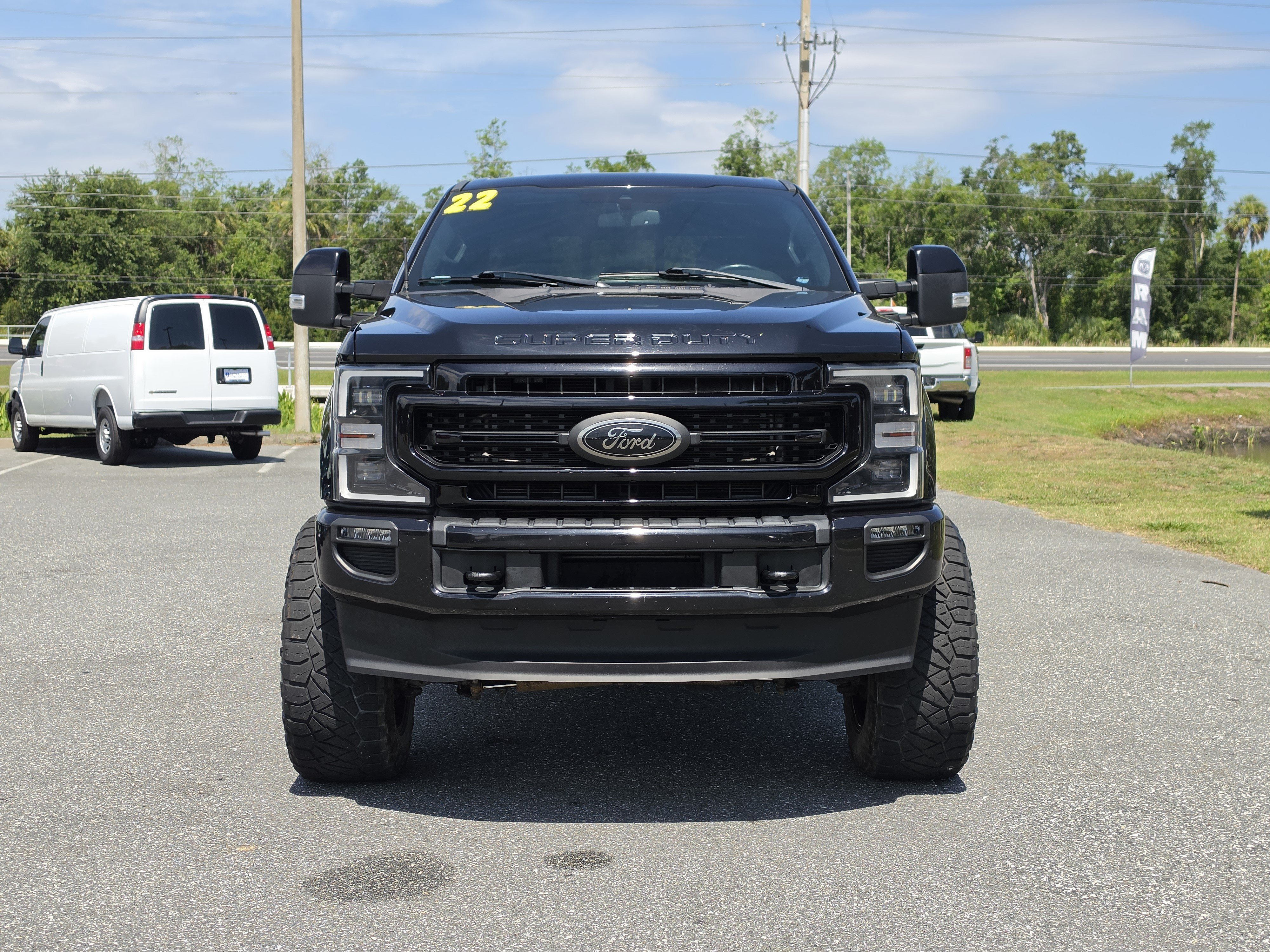 Used 2022 Black Metallic Ford LARIAT image 12