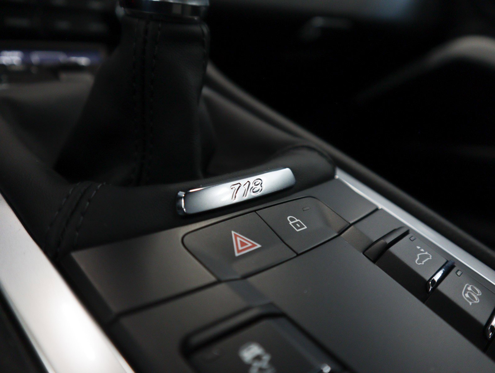 2025 Porsche 718 - Photo 19