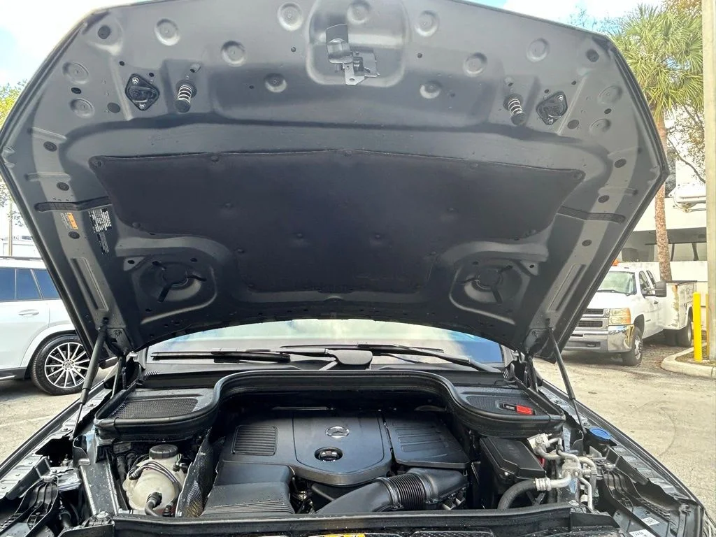 Used 2025  Mercedes-Benz GLE 450e image 27