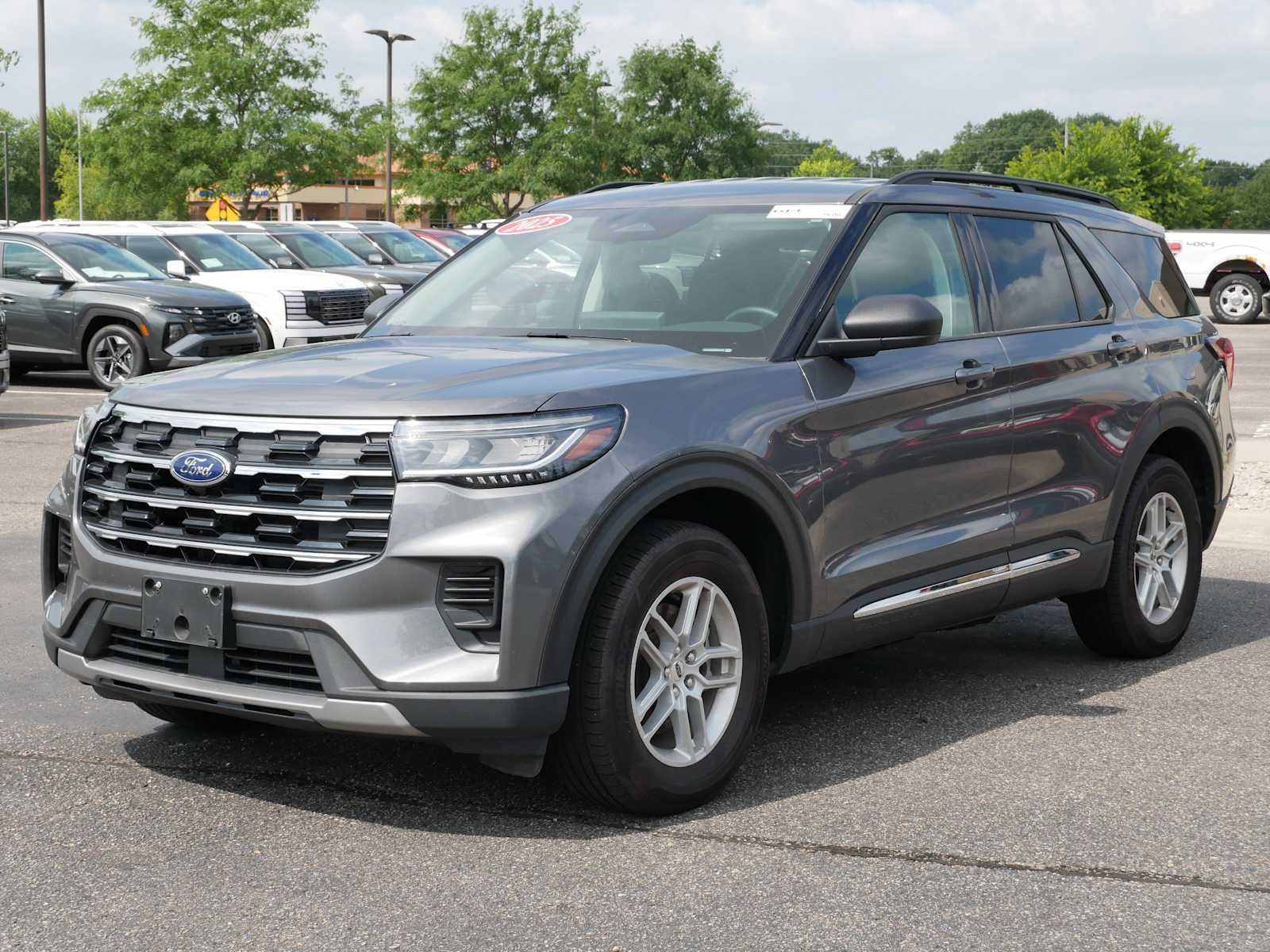 Used 2025 Ford Explorer Active with VIN 1FMUK8DH8SGB64256 for sale in Mankato, Minnesota