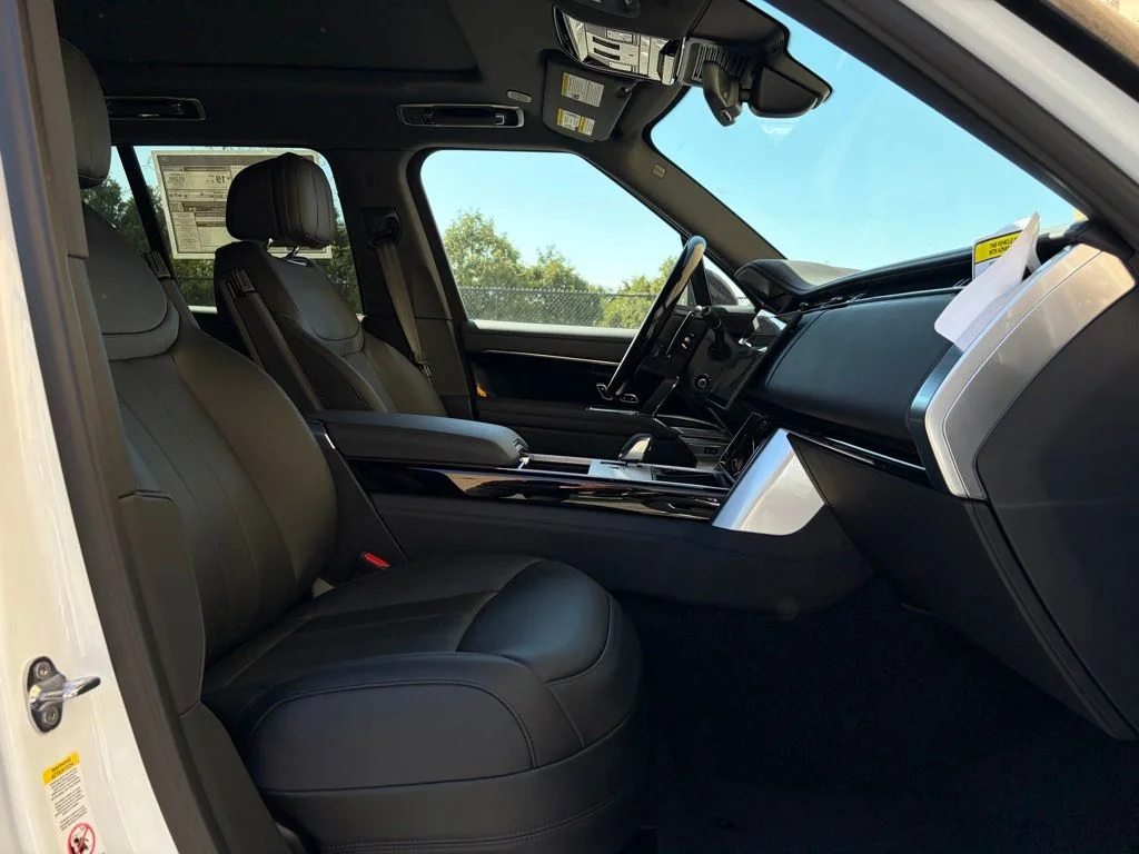 2025 Land Rover Range Rover SE - Photo 15