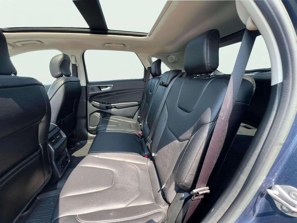 Used 2019 Blue Metallic Ford Titanium image 18