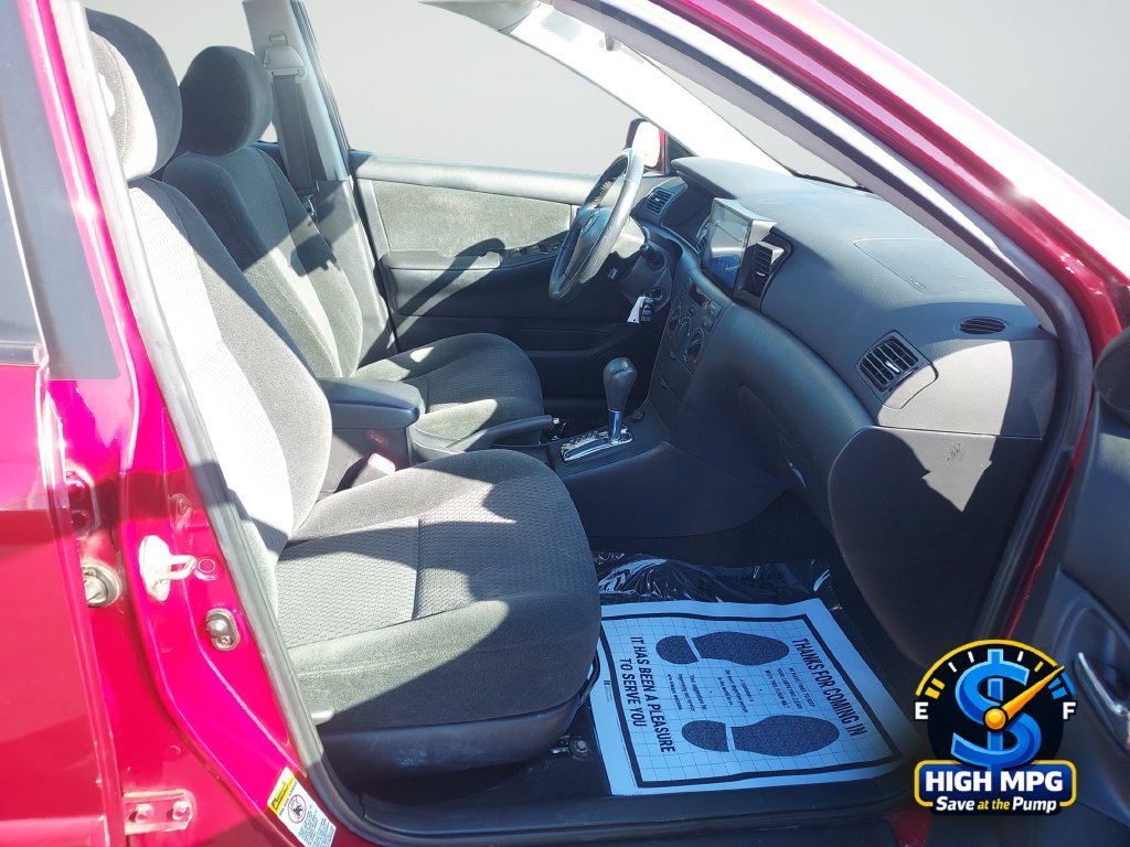 Used 2005 Red Toyota S image 23