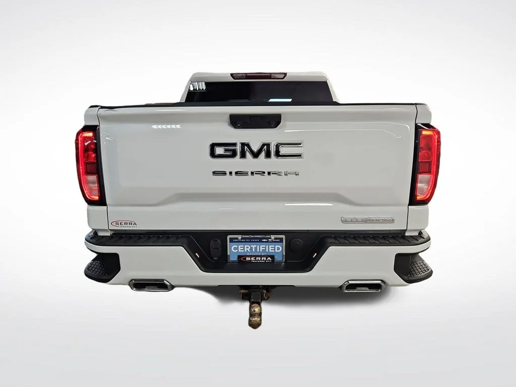 Used 2023 White GMC Elevation image 4