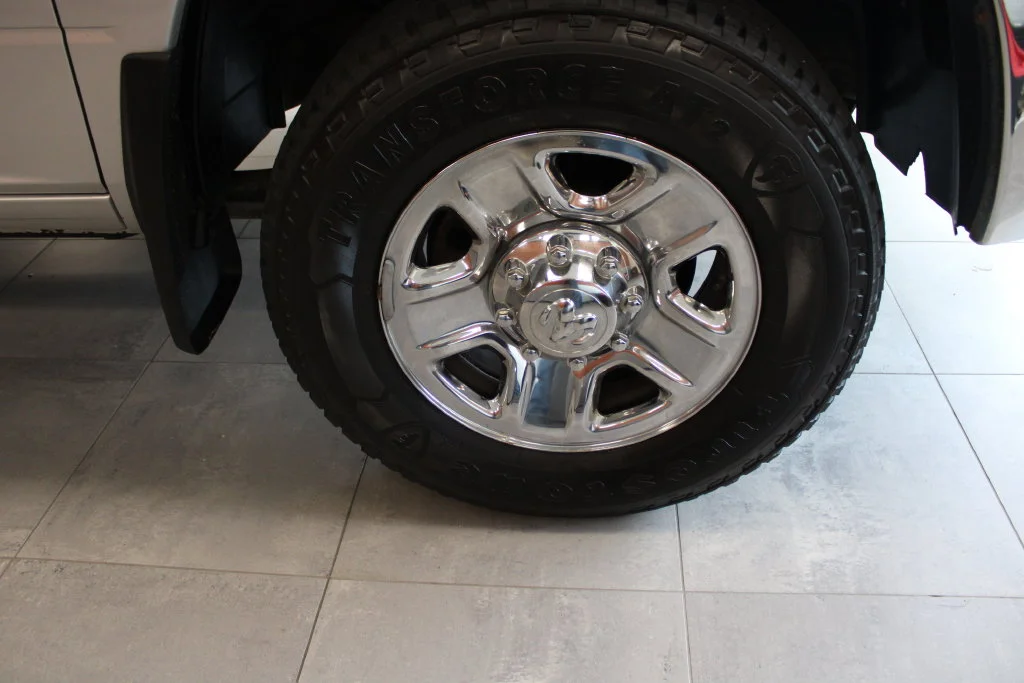 Certified Used 2018 Bright Silver Clearcoat Metallic Ram Tradesman image 9