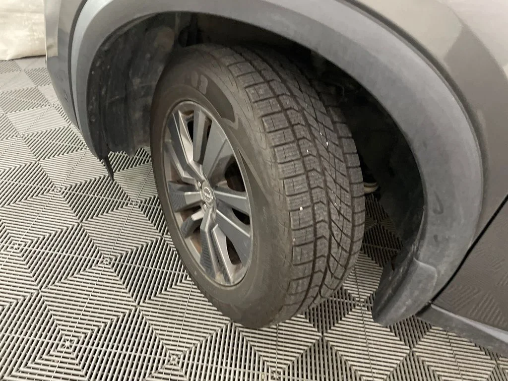 Used 2022 Gun Metallic Nissan SV image 31