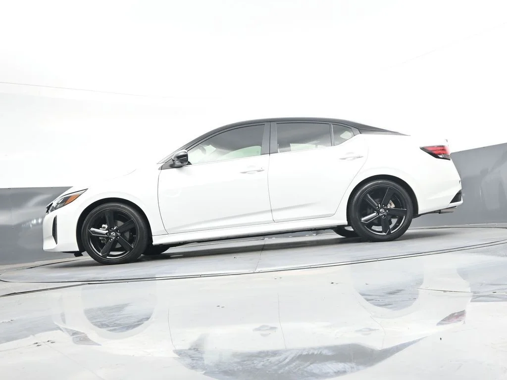 Used 2024 White Nissan SR image 48