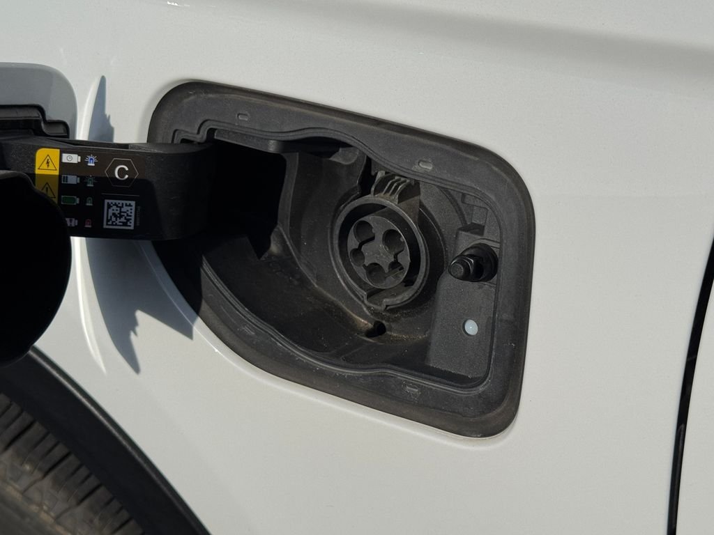Used 2024 White Jeep 4xe image 19
